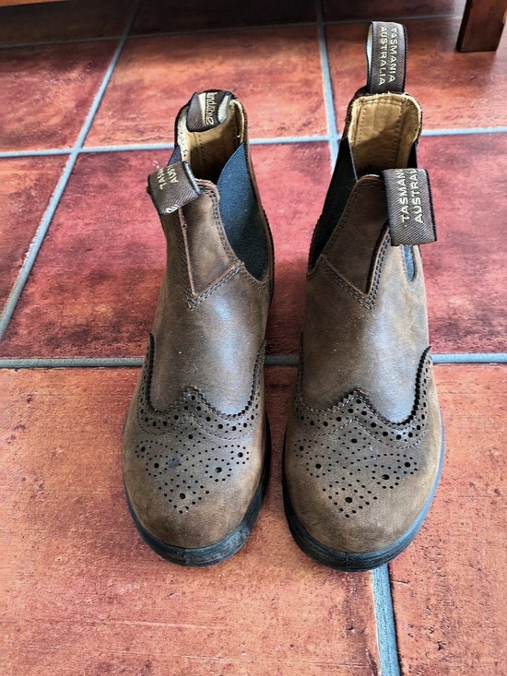 Blundstone Classics #2444 Antique Brown Brogue Boots